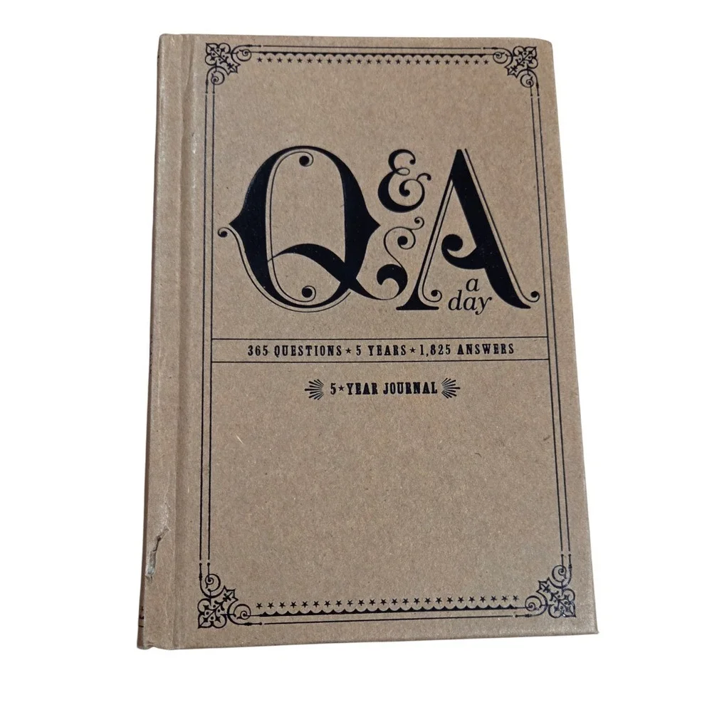 Question & Answer Time‎ Capsule 5 Year Journal-365 Questions Hardcover